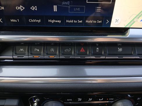 New 2026 Chevrolet Silverado 1500 High Country w/ High Country Premium Package AWD/4WD image 65