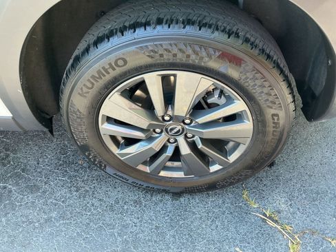 Used 2025 Nissan Pathfinder SV image 27