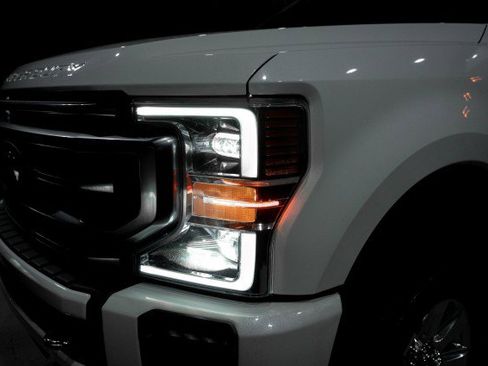 Used 2021 Ford F250 Platinum w/ FX4 Off-Road Package image 7