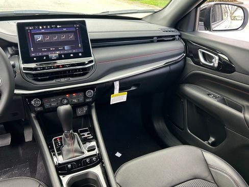 New 2026 Jeep Compass Trailhawk image 12