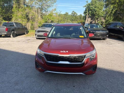 Used 2022 Kia Seltos S FWD image 2