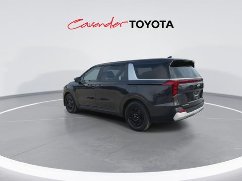 Used 2026 Kia Carnival FWD image 6