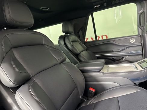 New 2025 Lincoln Navigator L Reserve w/ Jet Appearance Package image 24