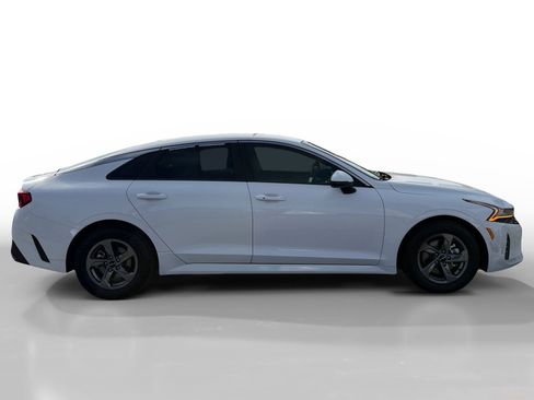 Used 2022 Kia K5 LXS image 6