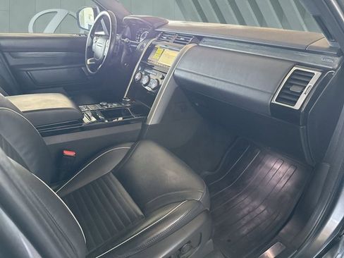 Used 2018 Land Rover Discovery HSE Luxury image 28
