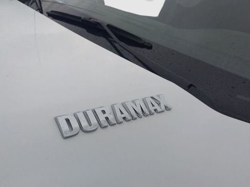 Used 2024 Chevrolet Silverado 1500 LT w/ Z71 Off-Road Package image 13