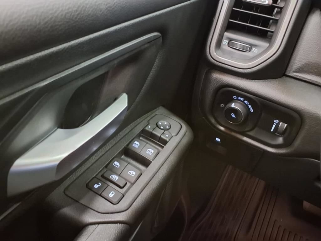 New 2025 RAM 1500 Tradesman AWD/4WD image 18