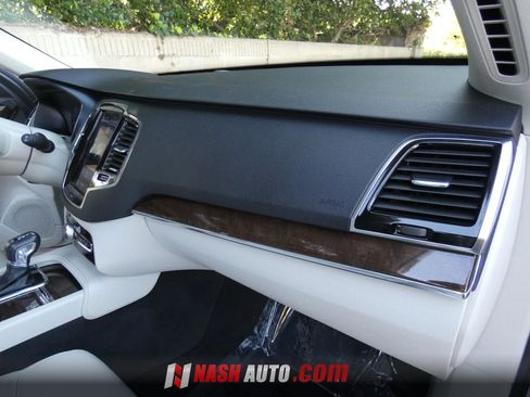 Used 2016 Volvo XC90 T6 Momentum w/ Momentum Plus Package AWD/4WD image 31