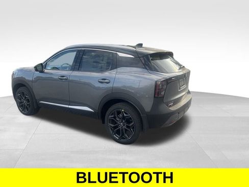 Certified 2025 Nissan Kicks SR image 3