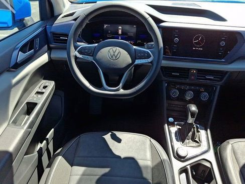 Certified 2023 Volkswagen Taos SE w/ Panoramic Sunroof Package AWD/4WD image 14