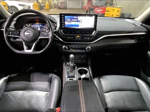 Used 2023 Nissan Altima 2.5 SR w/ SR Premium Package AWD/4WD image 15