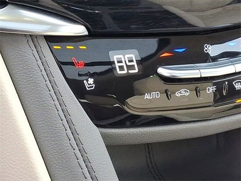 Certified 2024 Cadillac XT6 Premium Luxury image 22