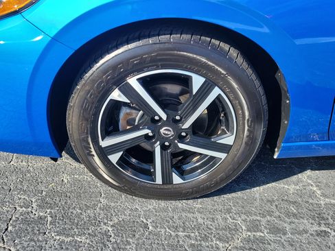 Certified 2024 Nissan Sentra SV FWD image 4