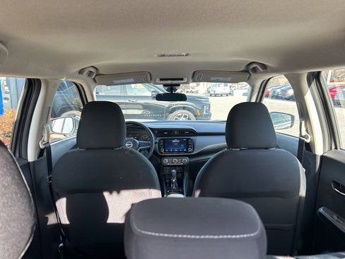 Used 2023 Nissan Kicks SV image 8