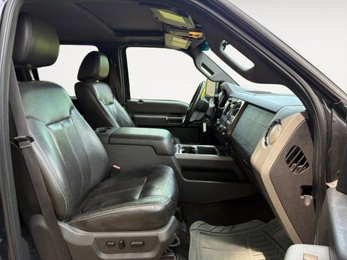 Used 2011 Ford F250 Lariat w/ Lariat Ultimate Pkg AWD/4WD image 2