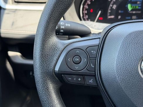 Used 2025 Toyota RAV4 LE image 8