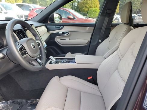 Used 2025 Volvo XC90 B6 Ultra w/ Protection Package Premier image 18