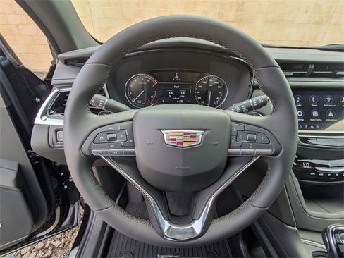 New 2025 Cadillac XT6 Luxury w/ LPO, Floor Liner Package image 10