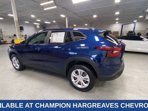 Used 2024 Chevrolet Trax LS FWD image 7