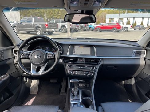Used 2020 Kia Optima Premium image 8
