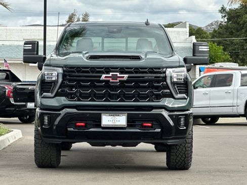 New 2026 Chevrolet Silverado 2500 ZR2 image 9