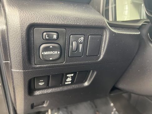 Used 2016 Toyota 4Runner SR5 image 16