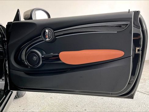 Used 2024 MINI Cooper SE w/ Signature Upholstery Package FWD image 24