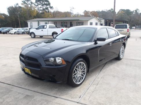 Used 2014 Dodge Charger Police w/ Street Appearance Group image 2