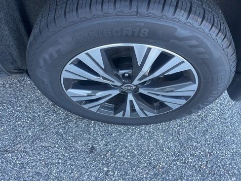 Used 2023 Nissan Rogue SV image 30