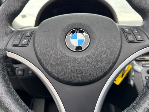 Used 2011 BMW 128i Convertible image 18