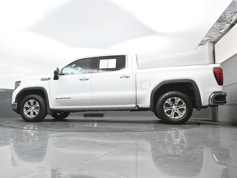 Used 2024 GMC Sierra 1500 SLT AWD/4WD image 29