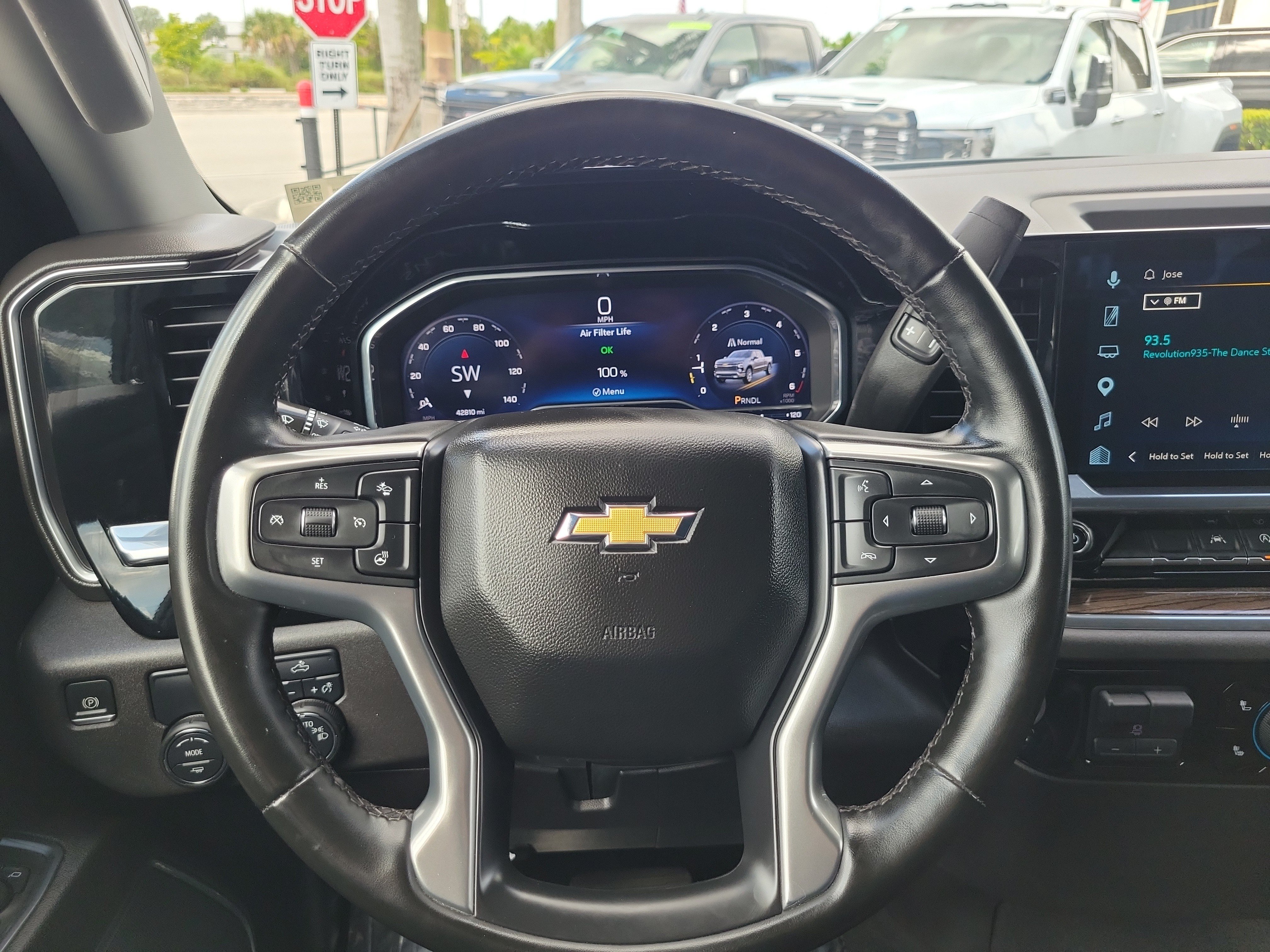 Used 2024 Chevrolet Silverado 1500 LT RWD image 17