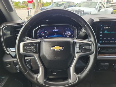 Used 2024 Chevrolet Silverado 1500 LT RWD image 17