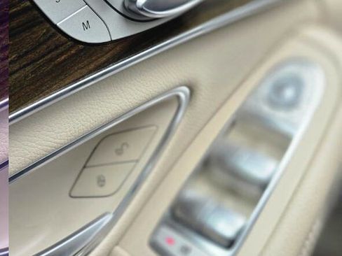 Used 2018 Mercedes-Benz C 300 Sedan image 17