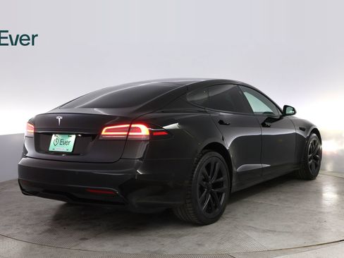 Used 2022 Tesla Model S image 3