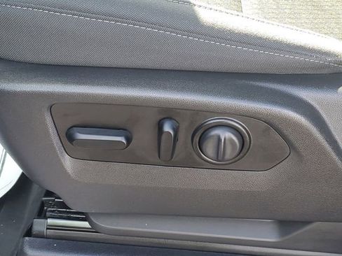 Used 2021 GMC Sierra 1500 SLE w/ Preferred Package image 6