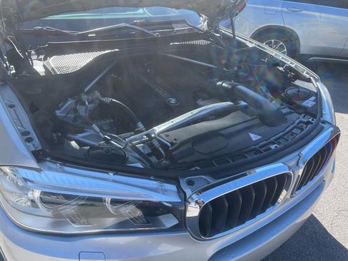 Used 2014 BMW X5 xDrive35i w/ M Sport image 38