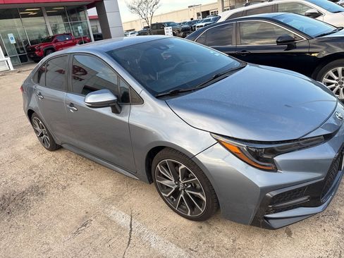 Used 2021 Toyota Corolla SE w/ Carpet Mat Package (TMS) image 2