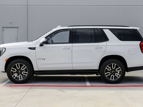 Used 2023 GMC Yukon AT4 w/ AT4 Premium Package AWD/4WD image 13