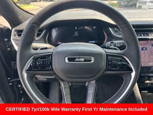 Used 2023 Jeep Grand Cherokee Overland AWD/4WD image 25