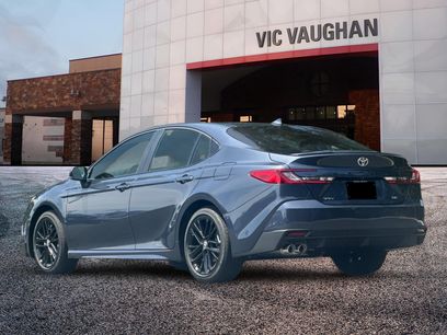 New 2026 Toyota Camry SE w/ Convenience Package
