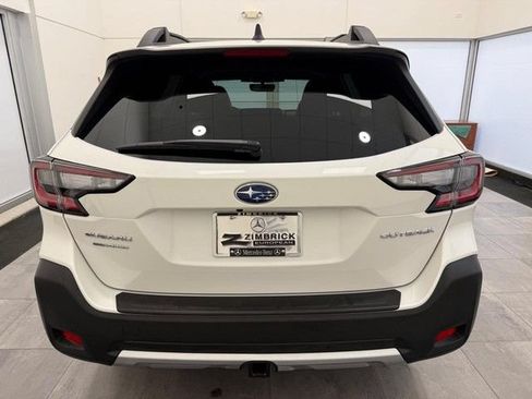 Used 2025 Subaru Outback Limited AWD/4WD image 3