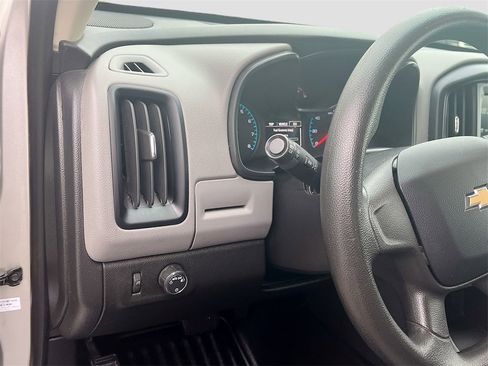 Used 2018 Chevrolet Colorado W/T image 10