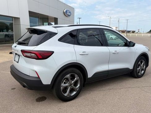 Used 2025 Ford Escape ST-Line FWD image 7