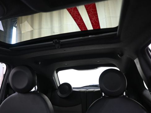 Used 2012 FIAT 500 Sport w/ Safety & Convenience Pkg FWD image 4
