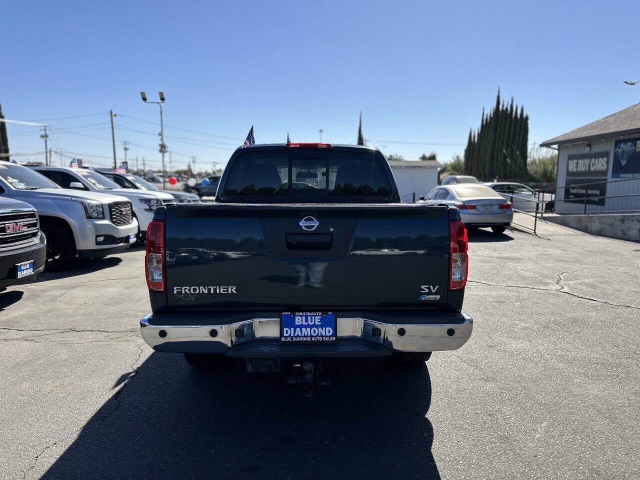 Used 2017 Nissan Frontier SV w/ SV Value Truck Package RWD image 6