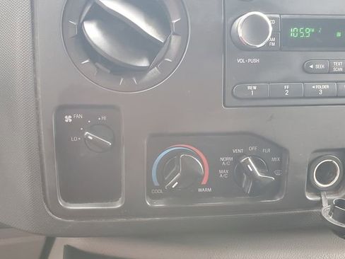 Used 2014 Ford E-150 and Econoline 150 Extended w/ Interior Upgrade Package RWD image 25