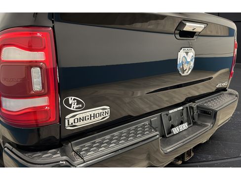 Used 2022 RAM 3500 Limited AWD/4WD image 9