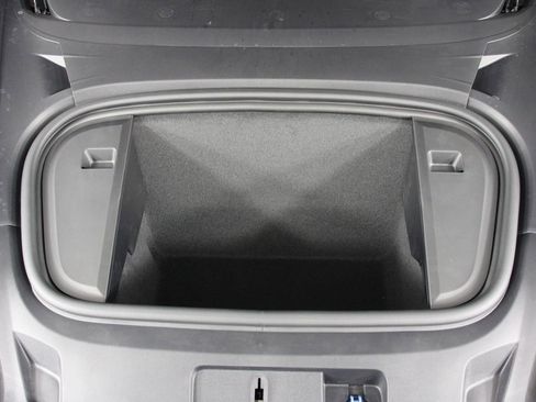 New 2026 Porsche Taycan image 19