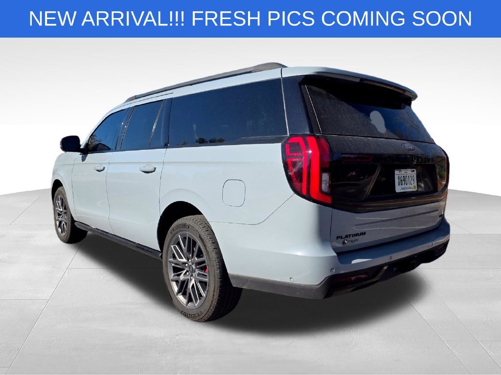 Used 2025 Ford Expedition Max Platinum w/ Stealth Performance Package AWD/4WD image 5